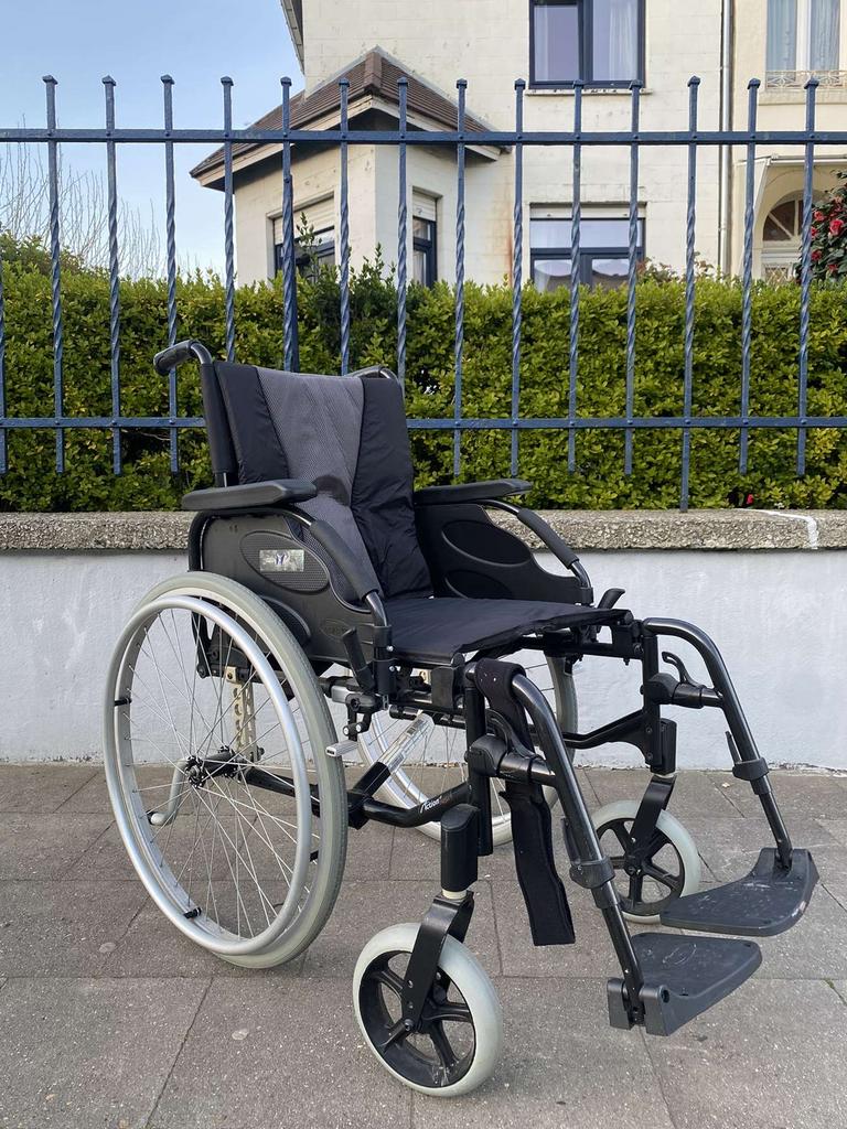 Chaise roulante pliable Invacare Esprit 3 ( Nieuw ), Enlèvement ou Envoi, Pliant, Neuf, Fauteuil roulant manuel