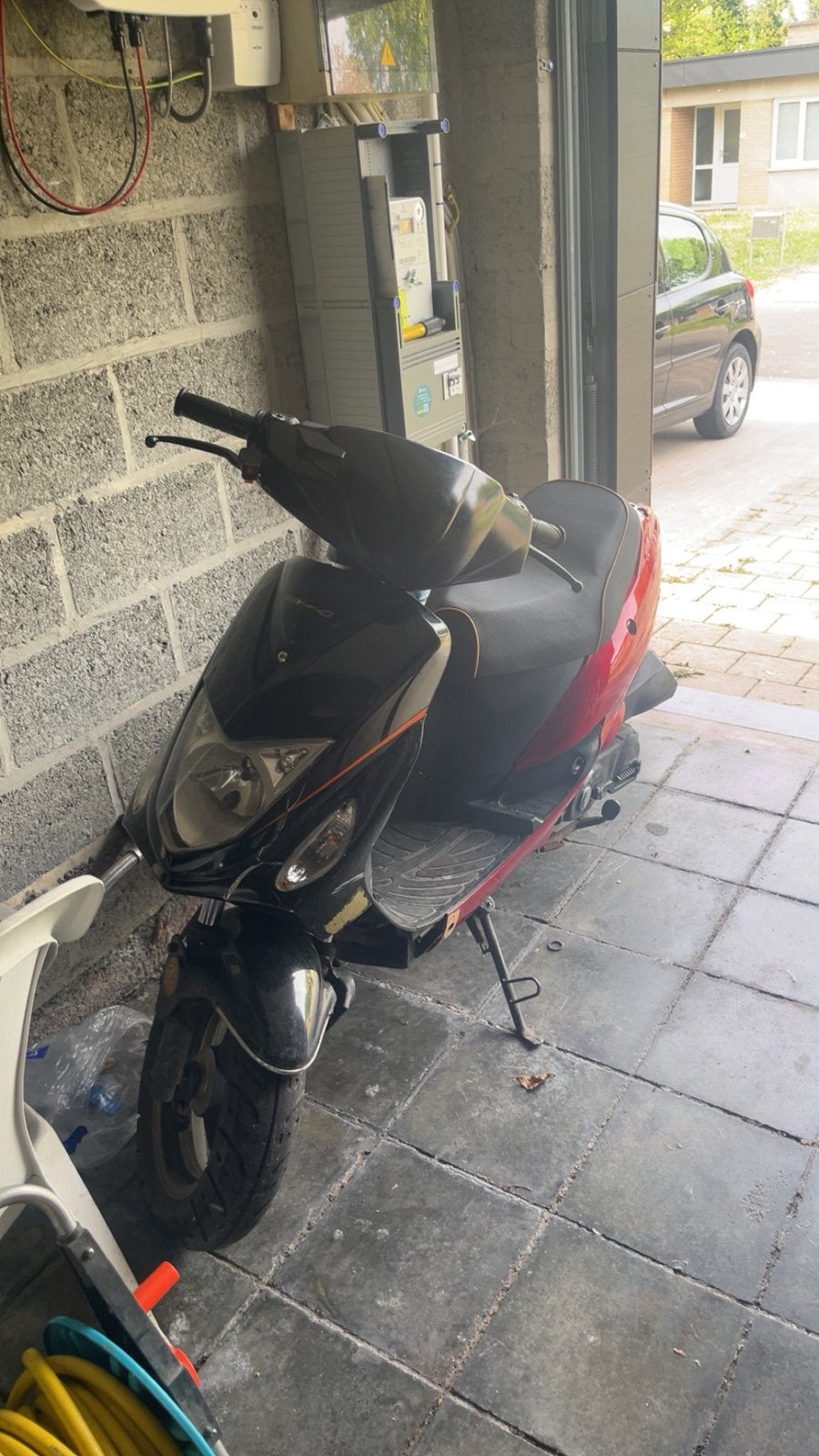 Scooter 4takt a klasse met alle papieren, Ophalen, Zo goed als nieuw