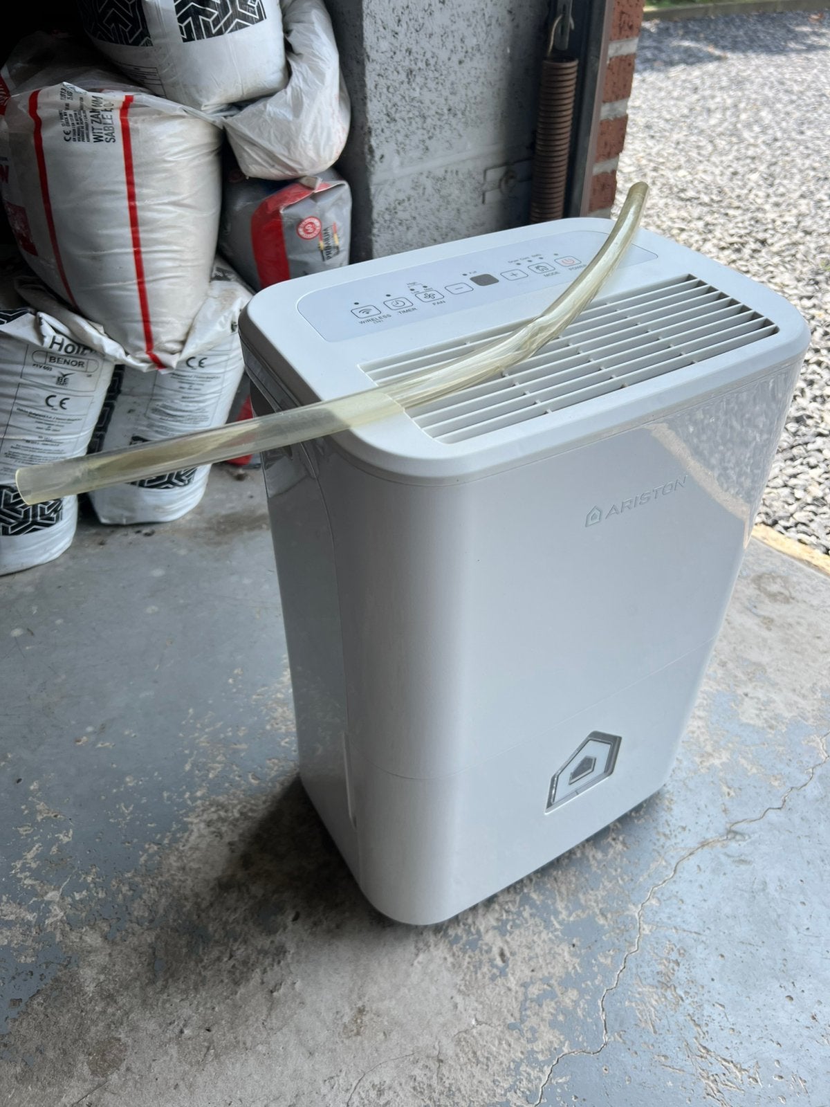 Ariston Deos 16S NET WiFi draagbare luchtontvochtiger, Elektronische apparatuur, Luchtbehandelingsapparatuur, Ophalen, Zo goed als nieuw