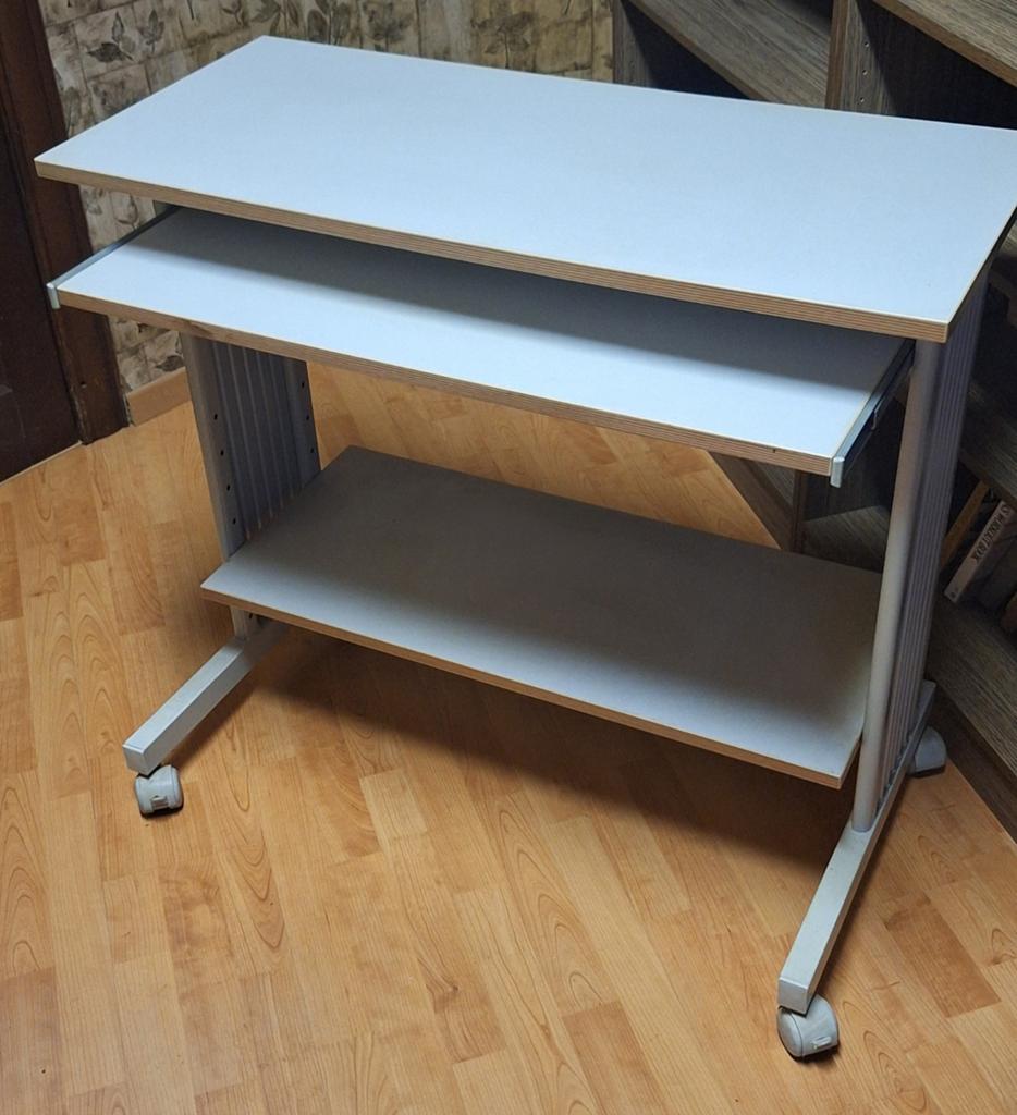 Computertafel, Huis en Inrichting, Ophalen