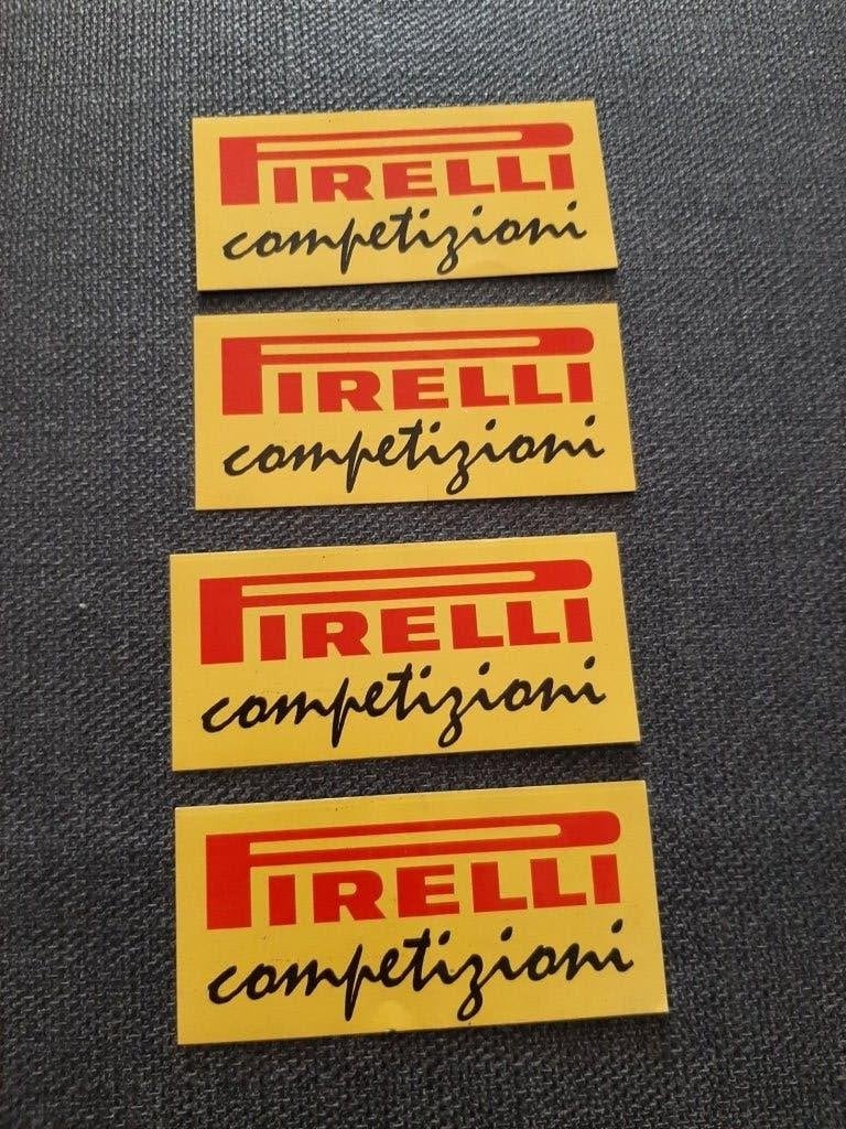 4 stickers Pirelli competizion 8 cm op 3,5 cm, Ophalen, Zo goed als nieuw