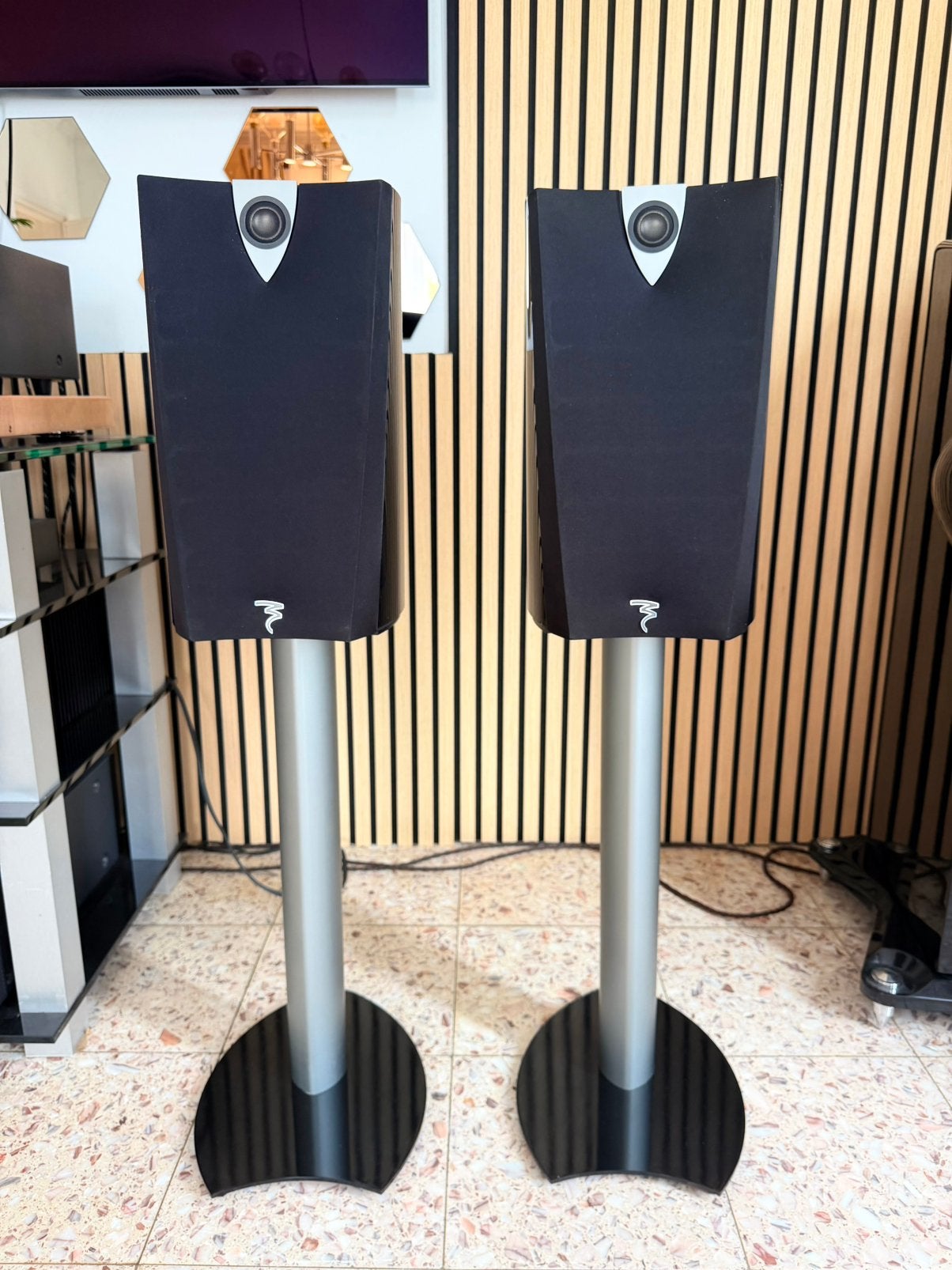 Focal profile 908, Enlèvement, Comme neuf