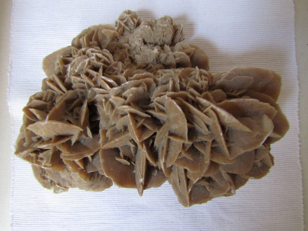 Merveilleuse "Rose des sables" fossilisée de 2,6kg, Collections, Minéraux & Fossiles, Enlèvement ou Envoi, Minéral
