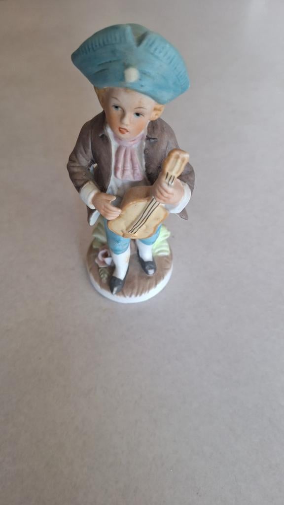 Biscuit porselein Beeldje, Verzamelen, Ophalen of Verzenden, Gebruikt, Mens