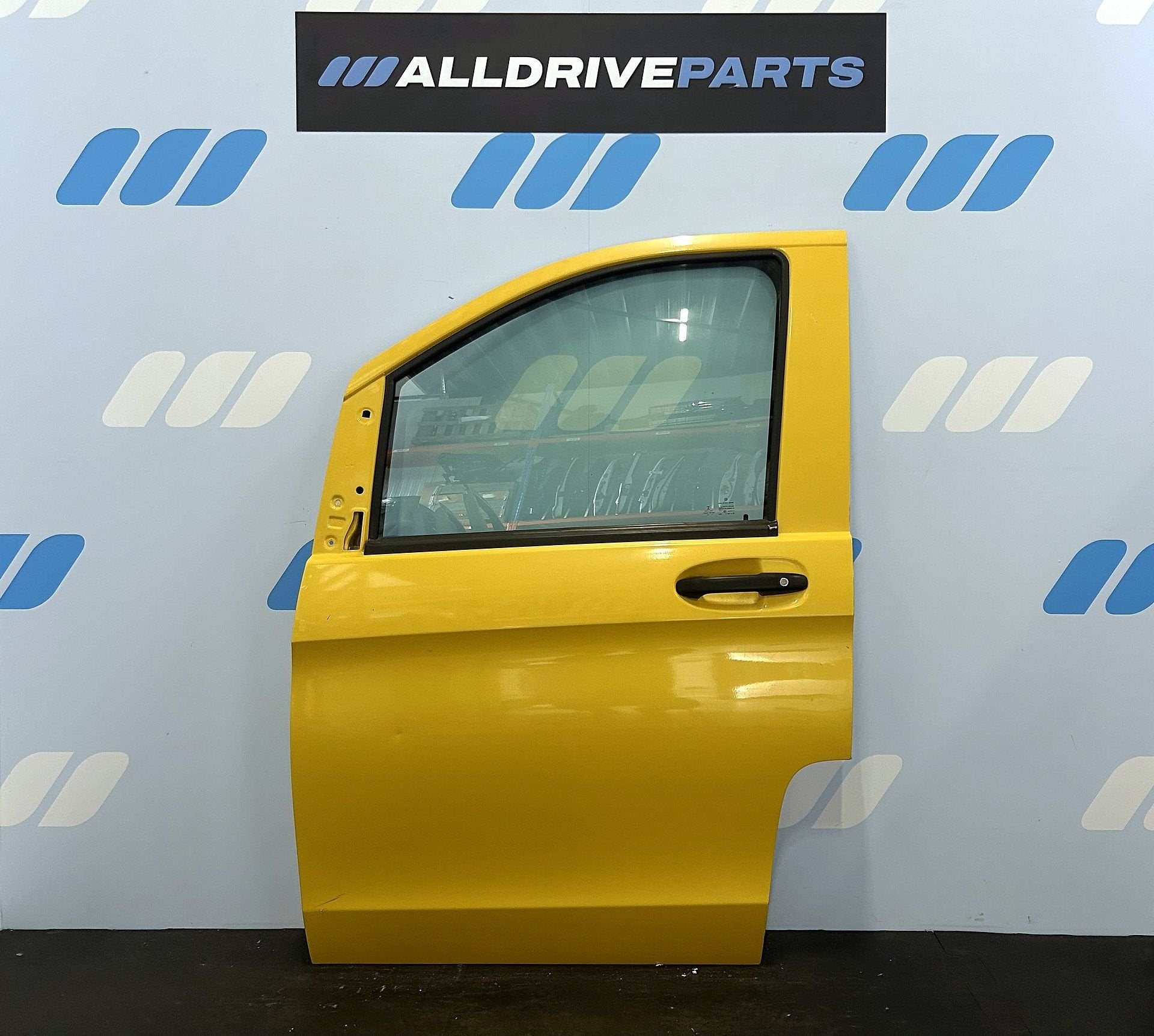 Mercedes Vito W447 porte avant gauche jaune A4477206600 2014