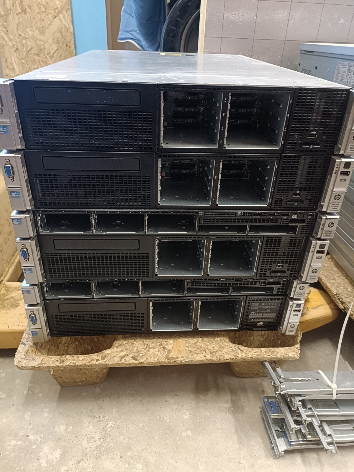 Partij 6X HP Proliant DL 360/380 gen8 servers, Computers en Software, Ophalen, Gebruikt, 2 tot 3 Ghz