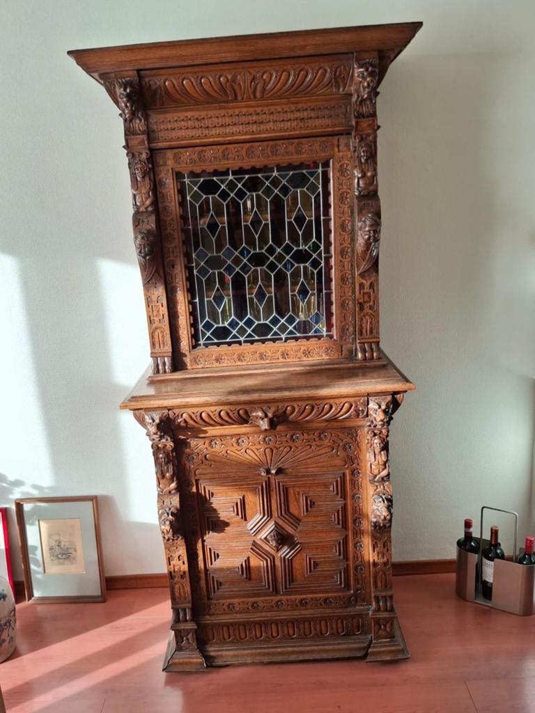 Mechelse kast, Ophalen