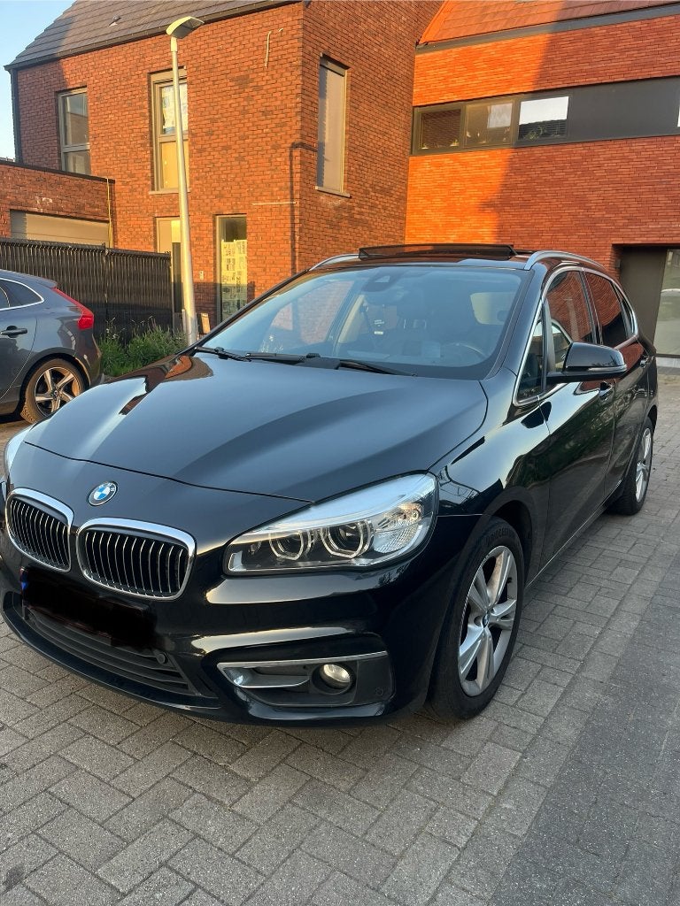 BMW 218d full option!!, Zwart, Diesel, 5 deurs, Particulier