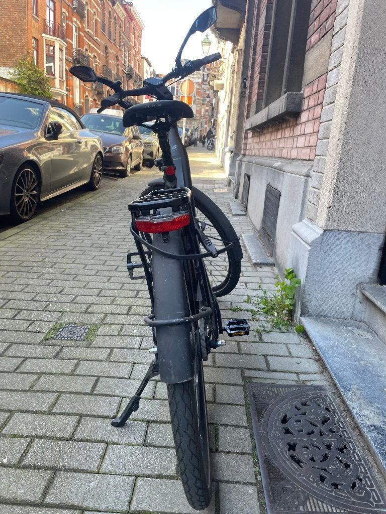 Giant DailyTour E+ 2 zwarte elektrische fiets, Ophalen, Giant, Zo goed als nieuw, 47 tot 51 cm