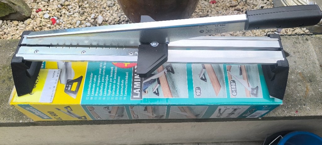 Presse coupante pour sols stratifiés. Neuf, Enlèvement ou Envoi, Neuf