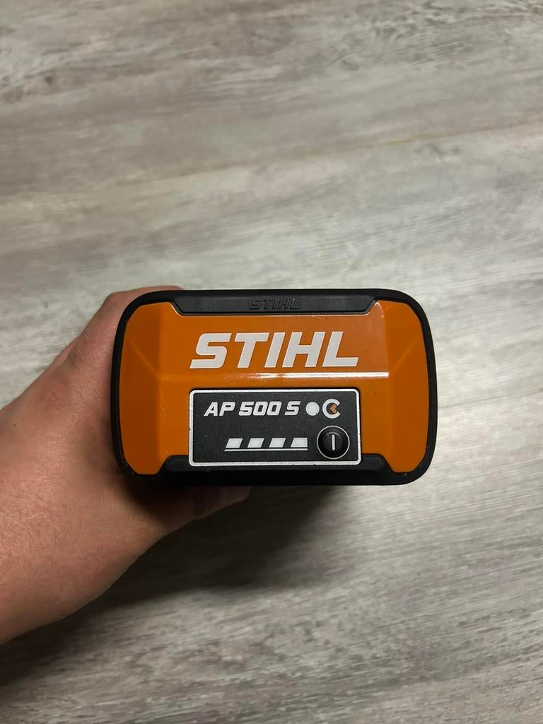 Stihl ap 500s als nieuw, Ophalen, Zo goed als nieuw, Accu