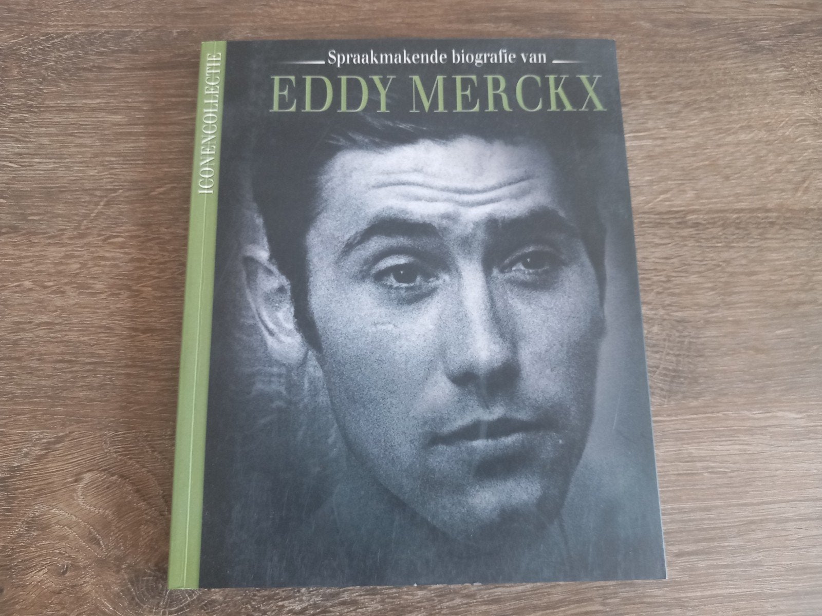 Boek Eddy Merckx Biografie Wielrennen Koers Sport Icoon, Boeken, Sportboeken, Ophalen of Verzenden, Zo goed als nieuw, Lopen en Fietsen