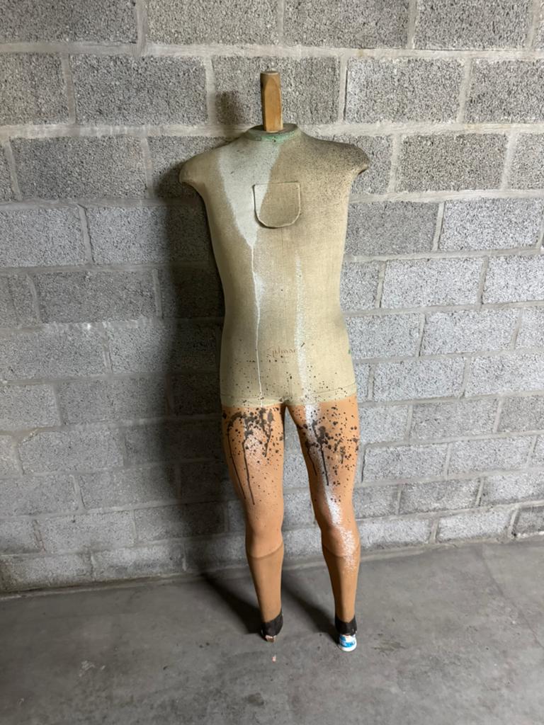 Mannequin Pierre Imans, Ophalen