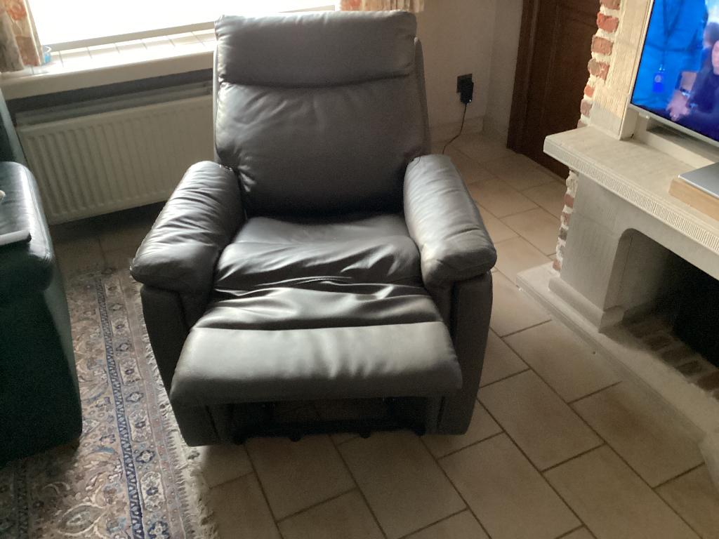 Relaxzetel elektrisch, Ophalen, Zo goed als nieuw, 75 tot 100 cm, Kunststof