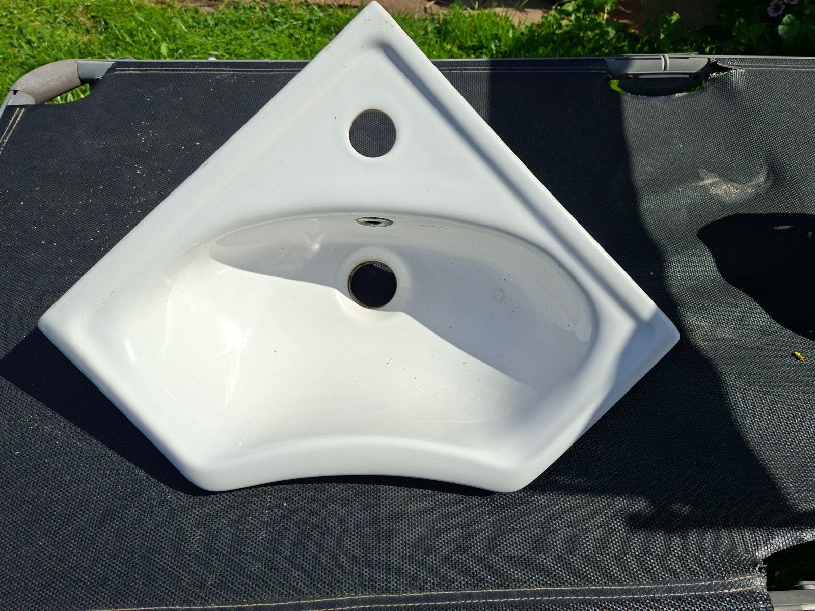 lave mains de coin 35x35cm sphinx, Enlèvement, Comme neuf