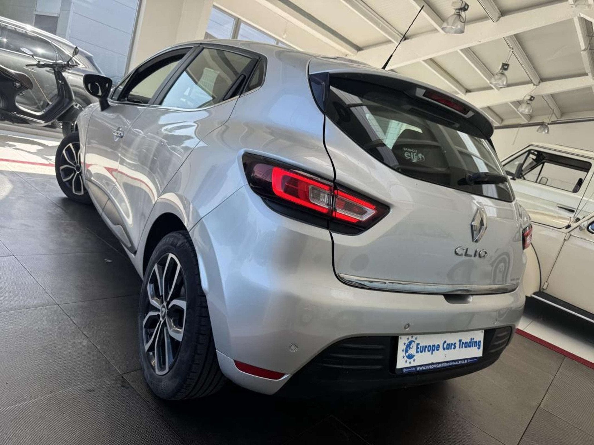 Renault Clio 4 INTENS 0.9TCE 90CH 102.549KM CUIR GPS GAR 12M, Argent ou Gris, Achat, 90 ch, https://public.car-pass.be/vhr/0633f58f-3f8b-44be-845f-e5ae35c41f45