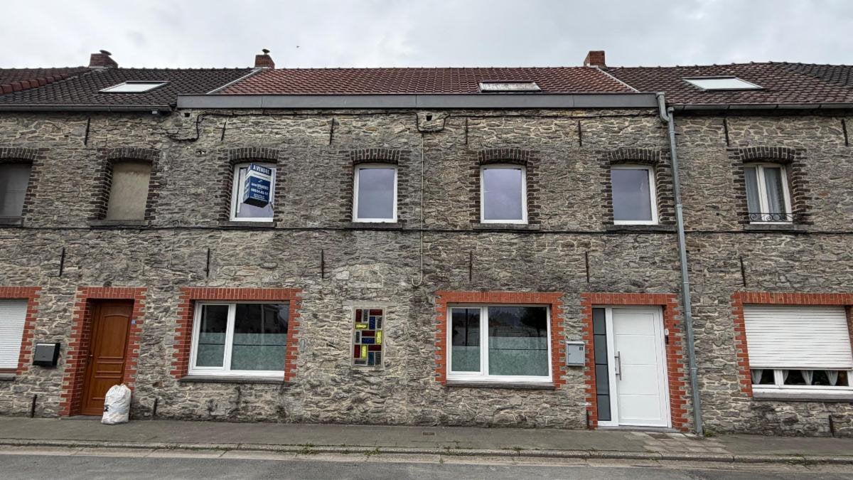 Maison partiellement renovée, Immo, Maisons à vendre, Ventes sans courtier, Province de Hainaut, Jusqu'à 200 m², 2 pièces