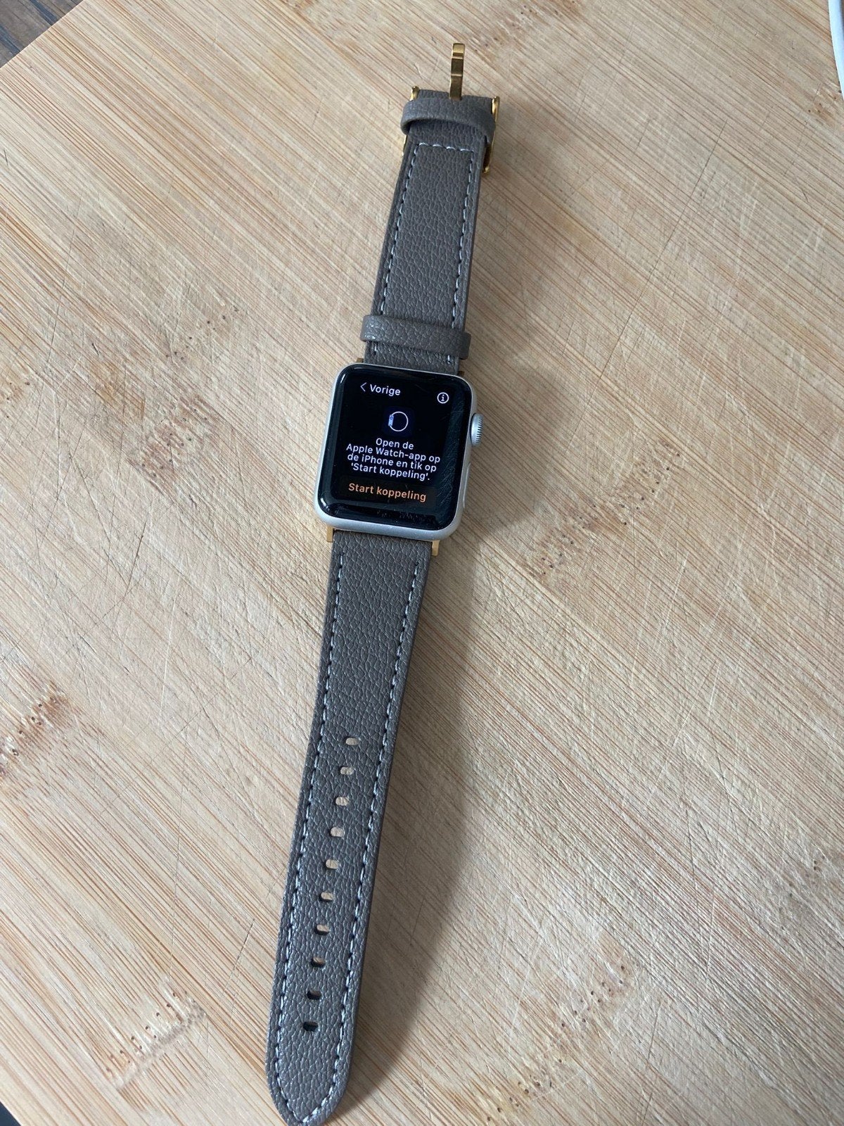 Apple watch 3 / 38mm, Handtassen en Accessoires, Smartwatches, Ophalen