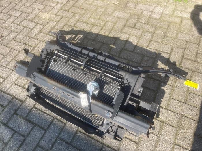 Panneau avant d'un Ford Fusion, -, 3 mois de garantie, -, -
