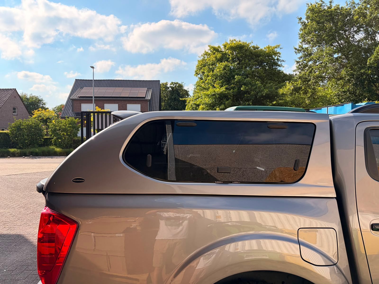 Opbouw van Nissan Navara, Enlèvement, Utilisé
