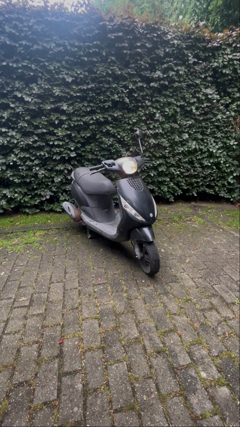 Zip a klasse, Vélos & Vélomoteurs, Scooters | Piaggio, Enlèvement ou Envoi, Zip, Comme neuf, Classe A (25 km/h)