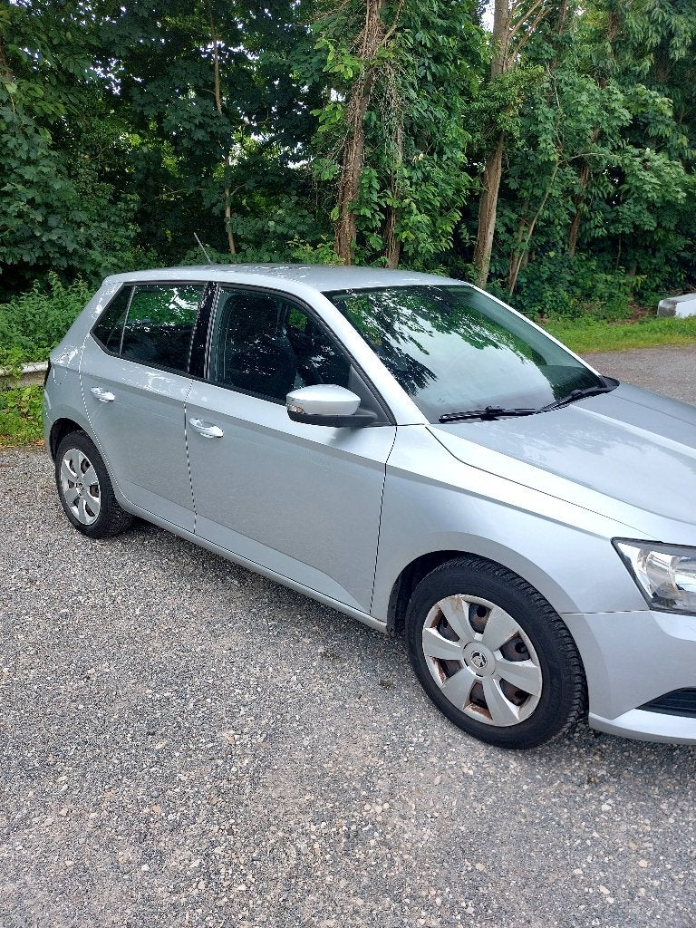 Voiture à vendre, Autos, Argent ou Gris, Achat, Euro 6, Boîte manuelle
