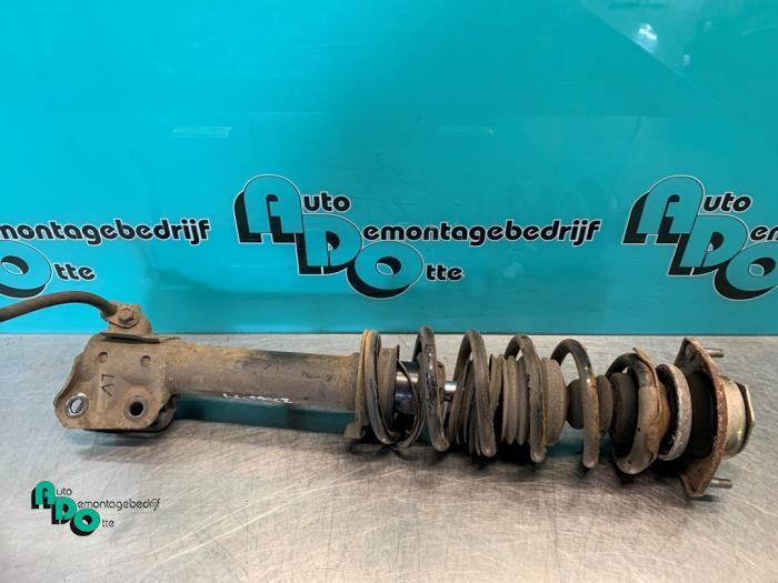 Barre amortisseur avant gauche d'un Daihatsu Cuore (Cuore 03, Daihatsu, -, 3 mois de garantie, Utilisé