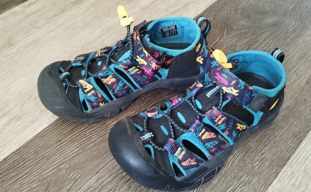 Chaussures d'été 32-33 pour enfants comme neuves KEEN, Keen, Garçon ou Fille, Enlèvement ou Envoi, Comme neuf
