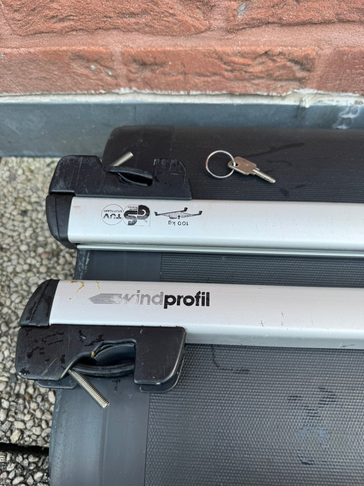 Barres de toit Windprofil à fixation sur rails de toit, Auto diversen, Dakdragers, Gebruikt, Ophalen