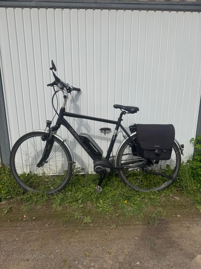 VÉLO ÉLECTRIQUE DIAMOND AVEC MOTEUR CENTRAL BOSCH, Enlèvement