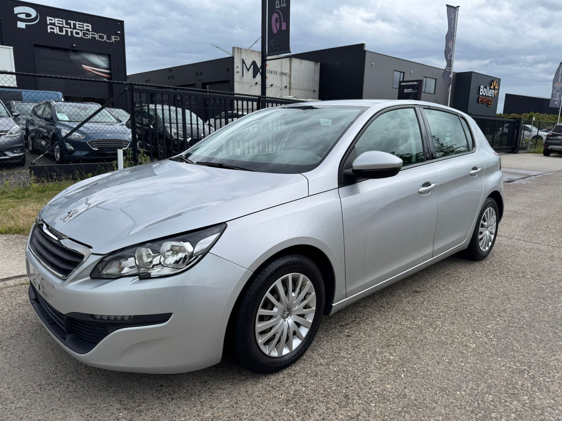 Peugeot 308 1.2i Airco Cruise Control Gekeurd vvk! Nieuwe d, Auto's, Peugeot, 0 kg, 1199 cc, 3 cilinders, Zilver of Grijs