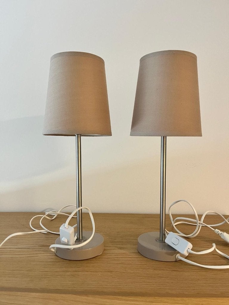 Twee staande lampjes met lampkap, Huis en Inrichting, Lampen | Tafellampen, Ophalen, Gebruikt, Met schakelaar, Klassiek