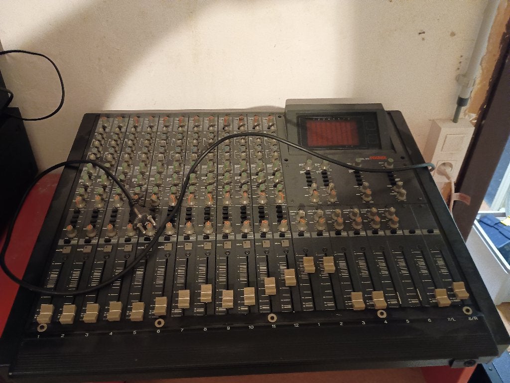 Table de mixage Fostex Model 812, Muziek en Instrumenten, Mengpanelen, Ophalen, Gebruikt, 10 tot 20 kanalen