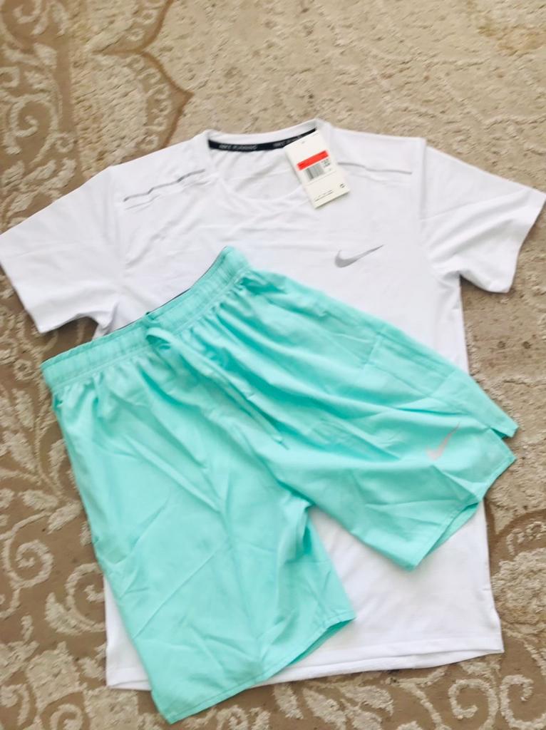 Lot de 2 ensemble ensemble nike drift, Enlèvement ou Envoi, Comme neuf, Bleu