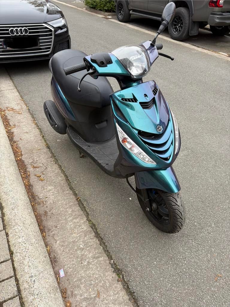Piaggio zip A klasse 2020, Fietsen en Brommers, Zip, Klasse A (25 km/u), Ophalen of Verzenden, Zo goed als nieuw