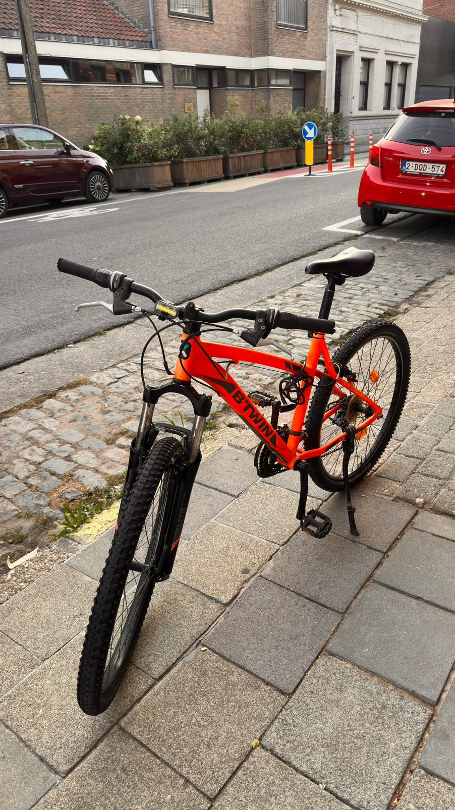 Btwin Rockrider 340 26 inch fiets, Ophalen, Zo goed als nieuw, Aluminium, Velgrem