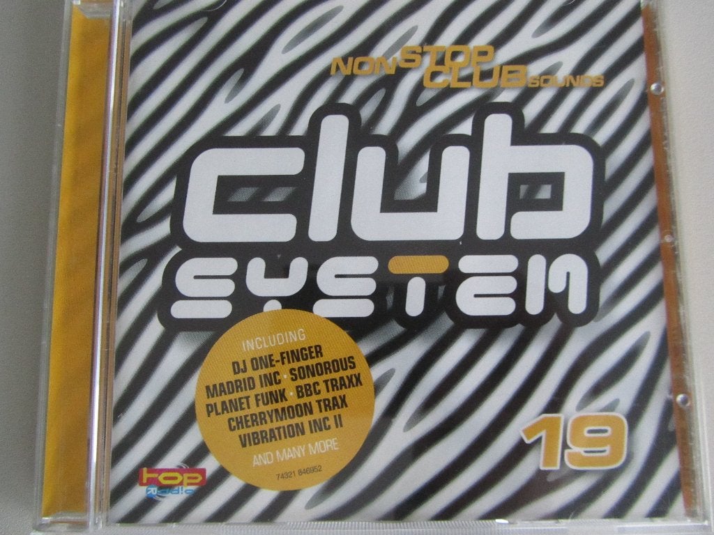 CD CLUBSYSTEM 19 (30 tracks), CD & DVD, CD | Dance & House, Enlèvement ou Envoi, Utilisé, Dance, Compilation