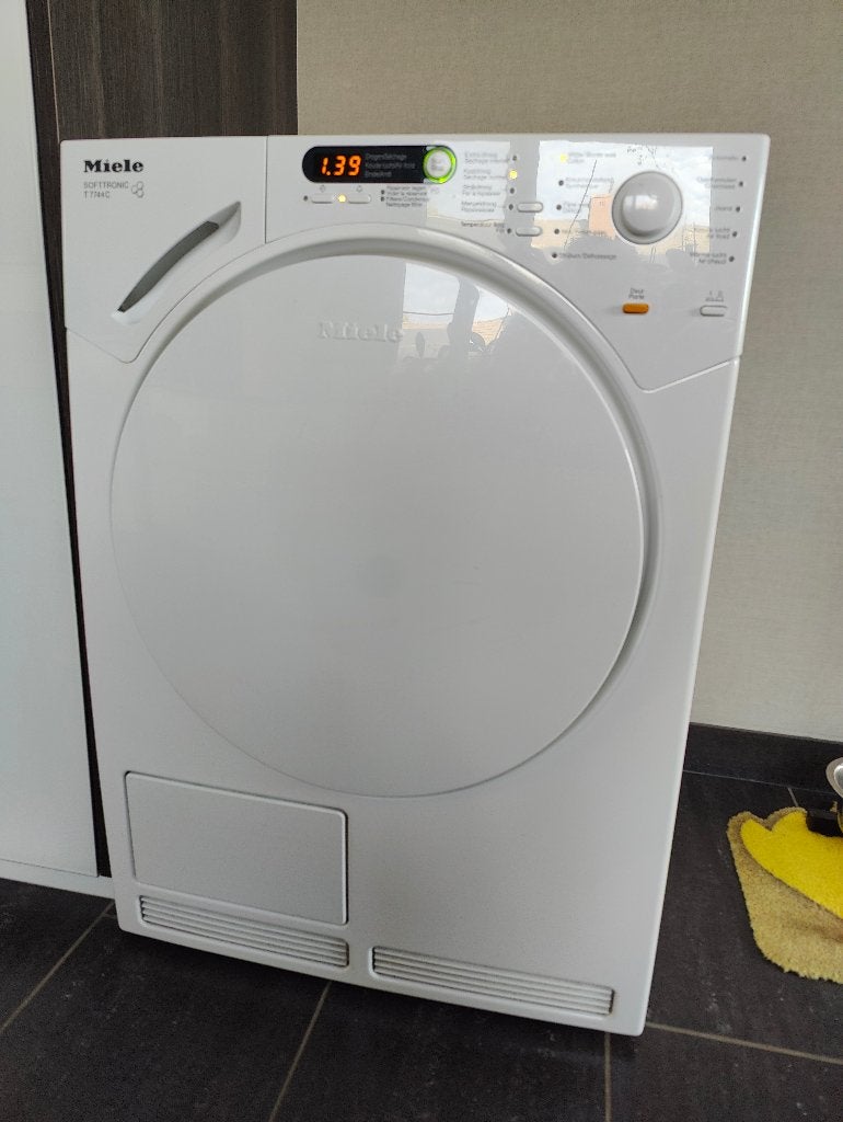 Droogkast MIELE SOFTTRONIC T7744C, Elektronische apparatuur, Ophalen, 6 tot 8 kg, Gebruikt, Anti-kreukfase