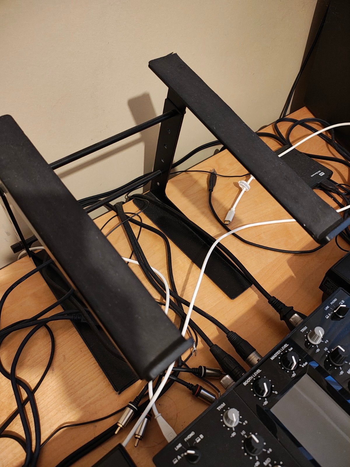 Laptop stand, Enlèvement