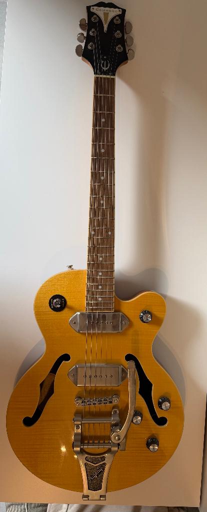 Epiphone Wildkat Antique Natural + étui rigide GEWA, Muziek en Instrumenten, Snaarinstrumenten | Gitaren | Elektrisch, Ophalen