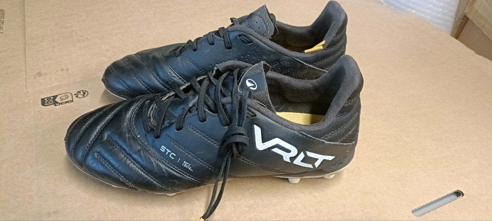 Viralto Matador 2 decathlon voetbalschoenen maat 40, Enlèvement ou Envoi, Utilisé, Chaussures
