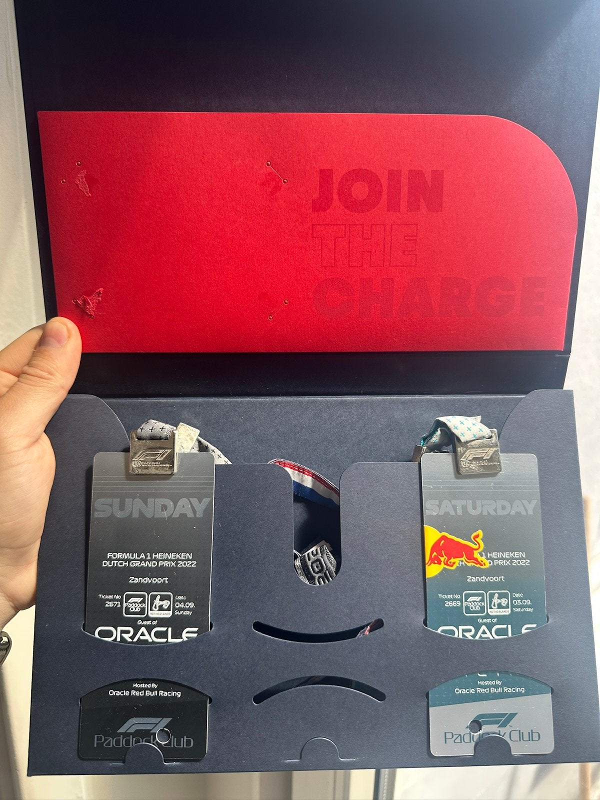 F1 redbull racing box paddock cards, Games en Spelcomputers, Spelcomputers | Overige, Ophalen of Verzenden, Zo goed als nieuw