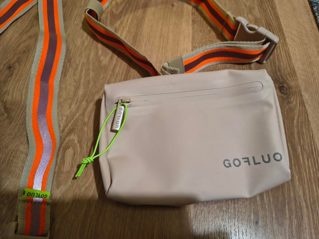 Go fluo tasje, Handtassen en Accessoires, Tassen | Damestassen, Ophalen of Verzenden