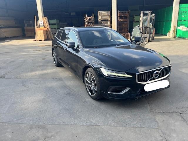 Volvo V60 T6 twin engine, Auto's, Zwart, Leder, Hybride Elektrisch/Benzine, Dealer onderhouden