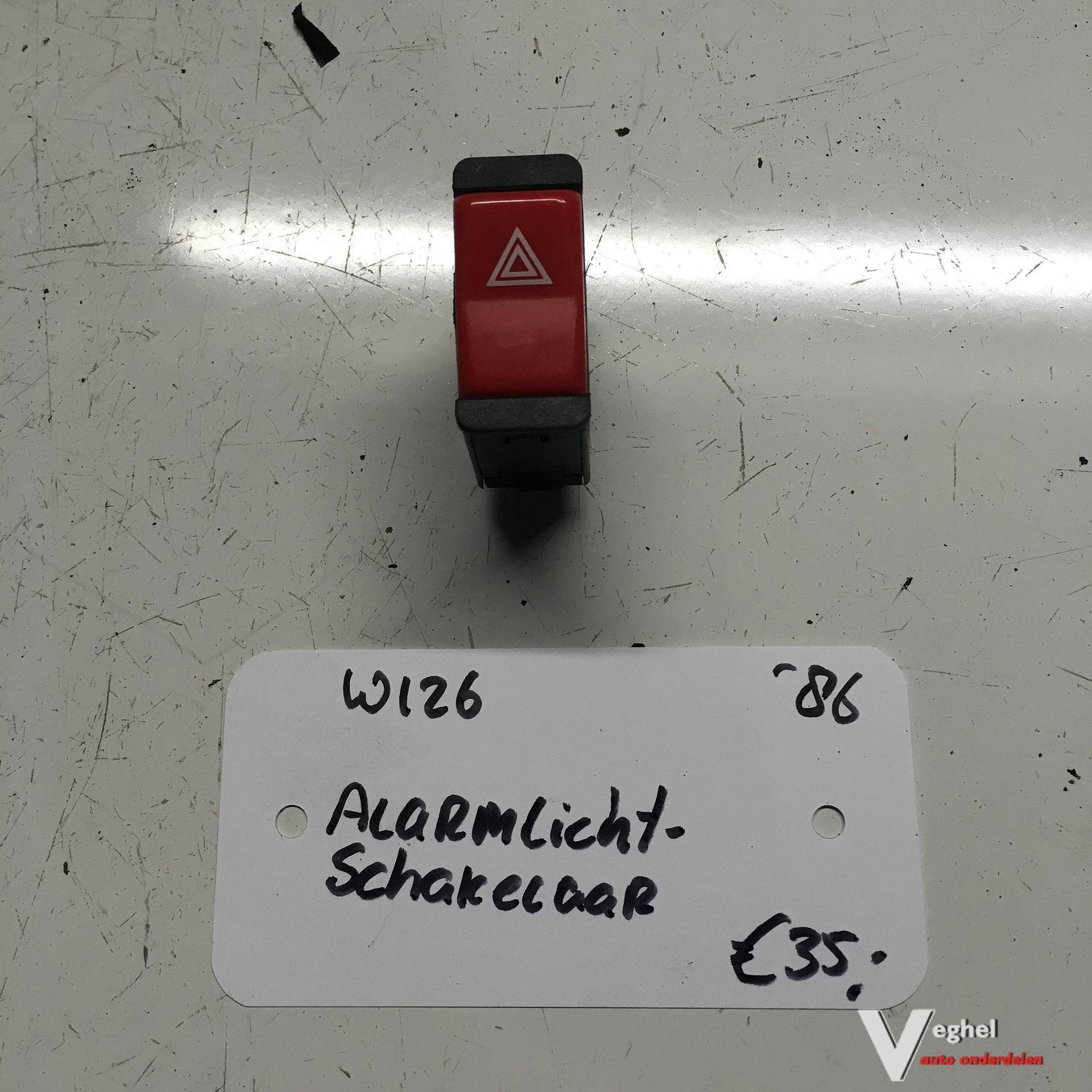Mercedes W126  1982  Alarmlichtschakelaar 000 820 9010, -, Utilisé, -, -