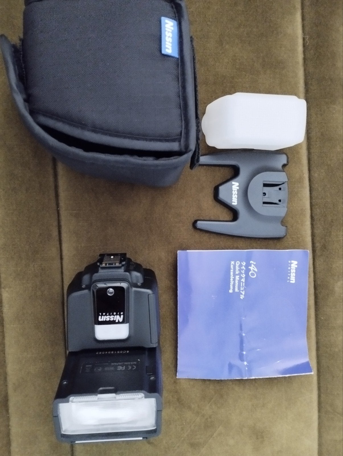 Flash Nissin i40 adapté à Sony, TV, Hi-fi & Vidéo, Photo | Flash, Enlèvement ou Envoi, Nissin, Comme neuf, Accessoires inclus