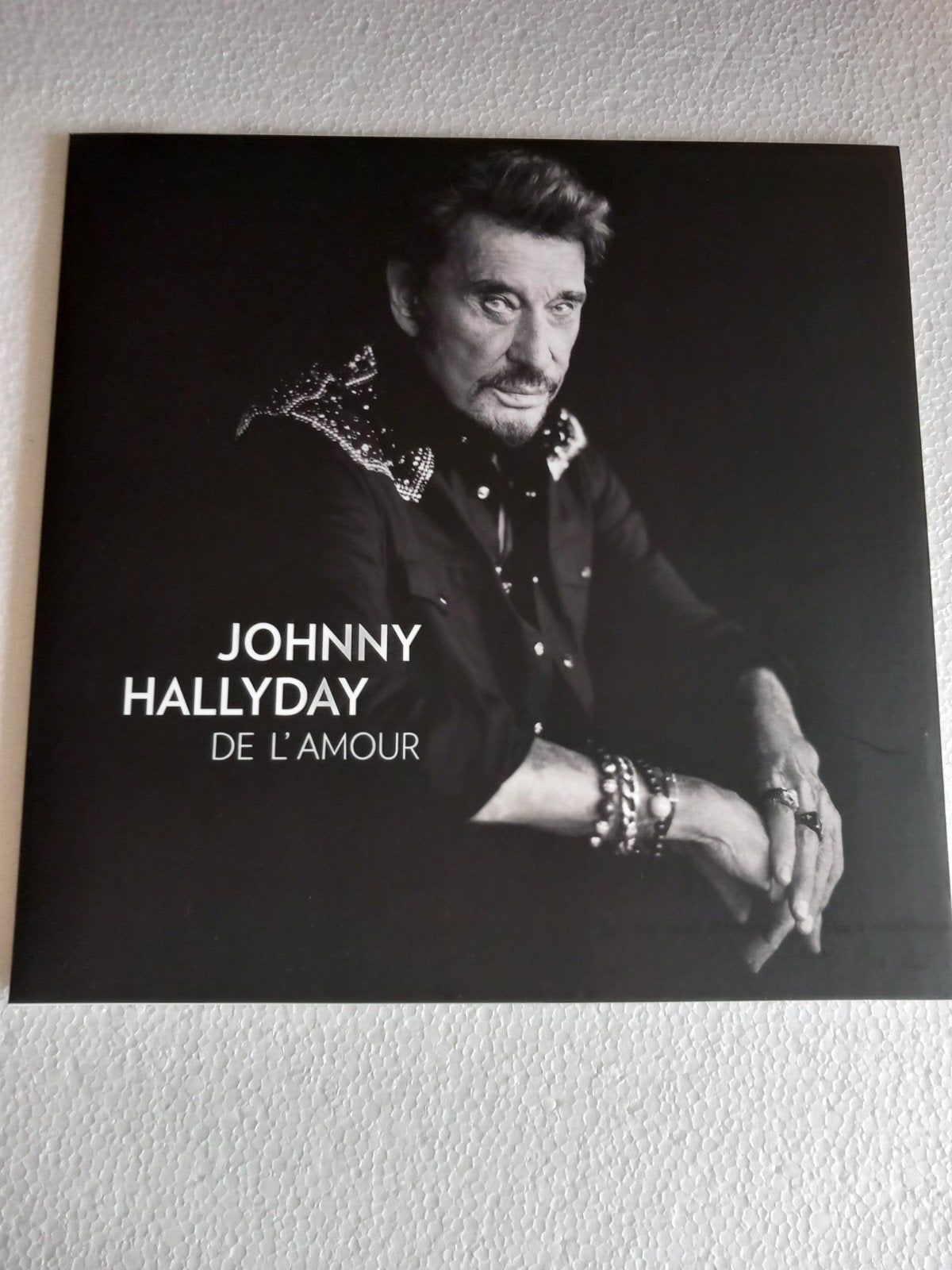 JOHNNY HALLYDAY.  DE L'AMOUR. (ZO GOED ALS NIEUW). LP, Boeken, Kunst en Cultuur | Fotografie en Design