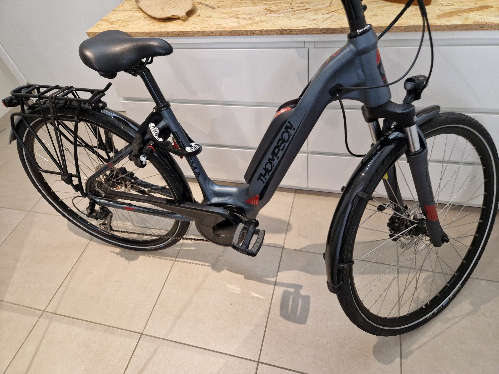 Electrische damesfiets- Thompson Enigma - slechts 246 km, Ophalen, Zo goed als nieuw, Minder dan 10 versnellingen, Thompson