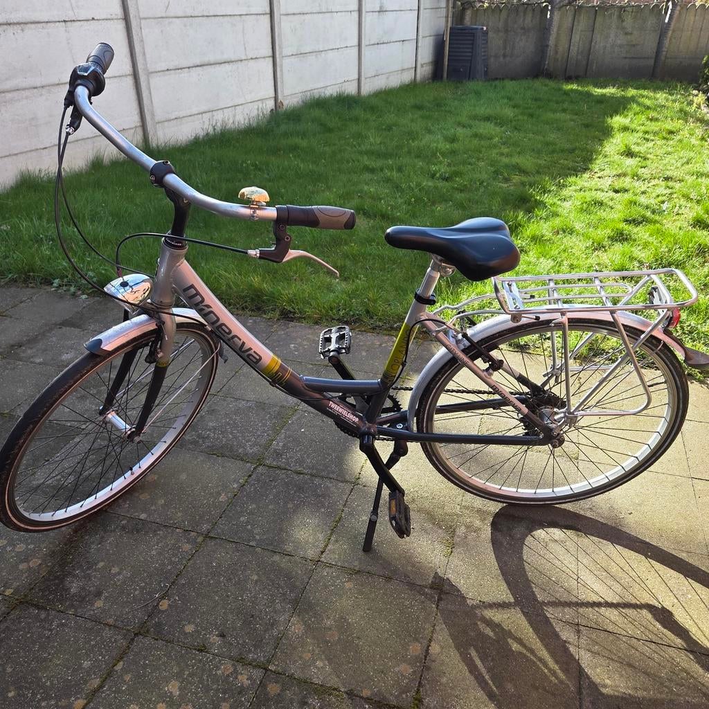 Minerva meisjesfiets 28 inch, Fietsen en Brommers, Ophalen
