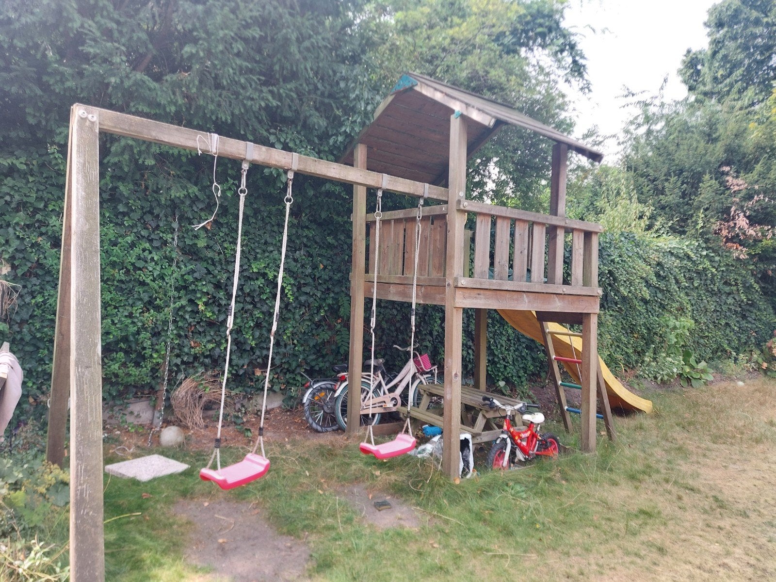 Jungle gym speeltoestel schommel, glijbaan, speelhuis